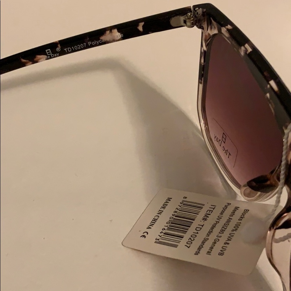 🆕 🆑 SUNGLASSES - Picture 7 of 8